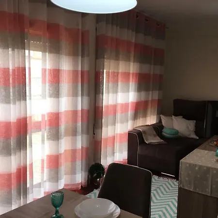 Porto, Costa Cabral Rooftop Appartement